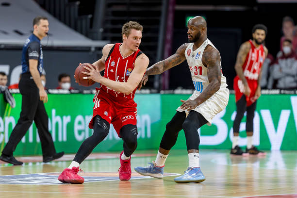 他们维持低 他们维持低